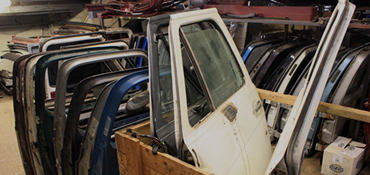 Blazerparts.nl - Grote voorraad tweedehands onderdelen Chevrolet GMC Suburban Blazer